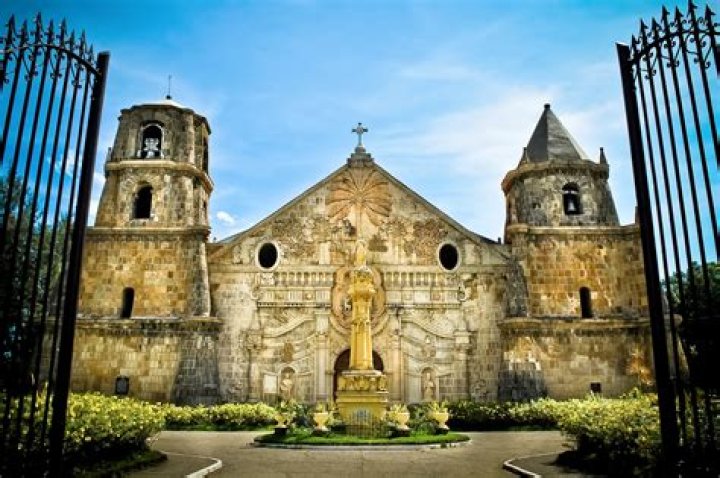 baroque churches of the philippines