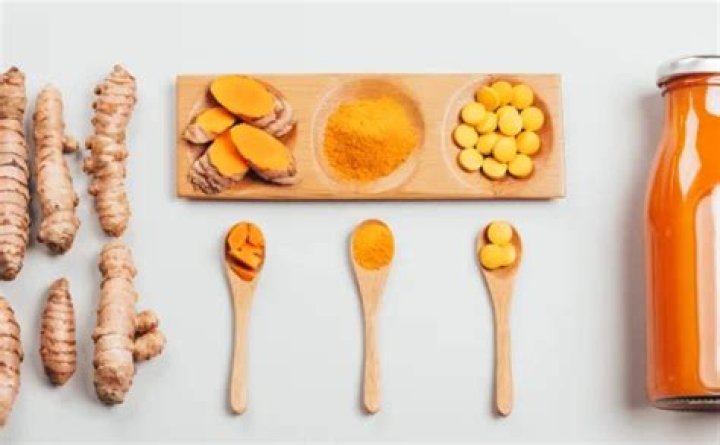 how much turmeric per day