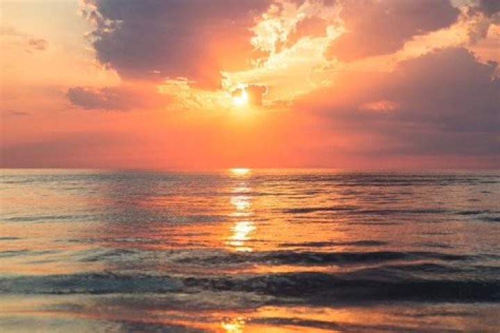 the sunset is beautiful isn’t it meaning