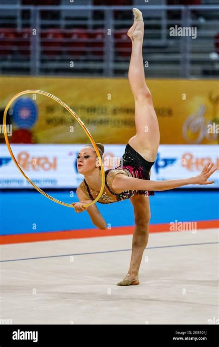 Unveiling Zolotova Veronika: A Rhythmic Gymnastics Icon